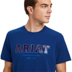 2022 Ariat Mens Varsity Short Sleeve Top 10041352 - Estate Blue 7 2022 Ariat Mens Varsity Short Sleeve Top 10041352 - Estate Blue -Vogemate Sales Store 4744 F22 MNS ENGL 10041352 detail01.700x700